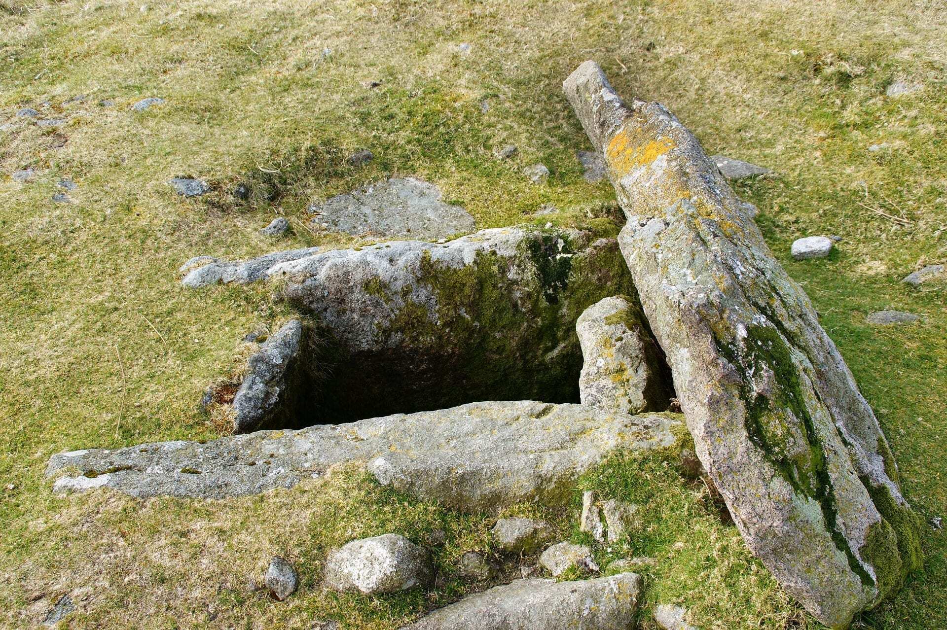 archaeologists investigate dartmoor prehistoric burial