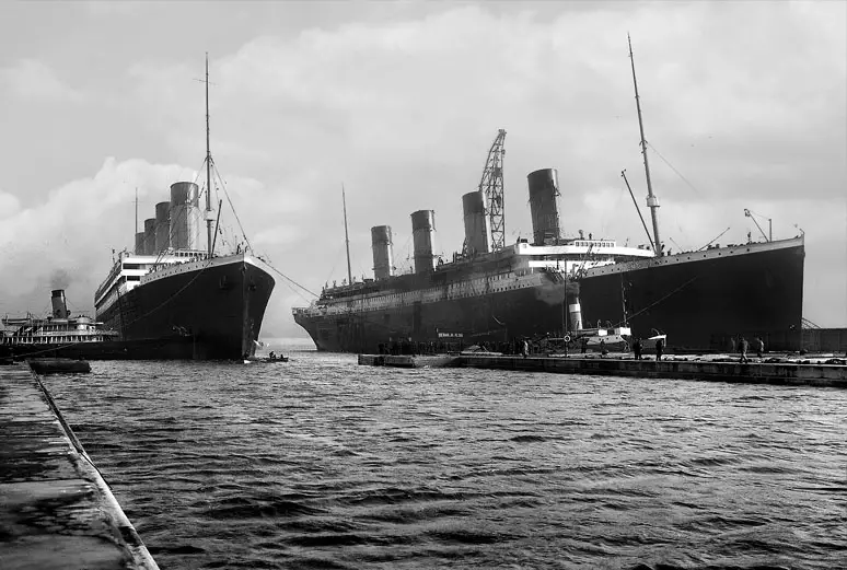 http://www.heritagedaily.com/wp-content/uploads/2012/04/titanic1.jpg