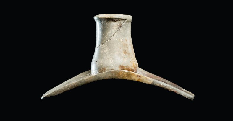 This Hopewell era platform pipe (Made of Sterling, Illinois, pipestone) was found in La Salle County, Illinois in the 1920s Credit: L. Brian Stauffer