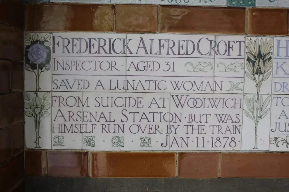 in london is a park dedicated to the otherwise forgotten heroic acts of self sacrifice
