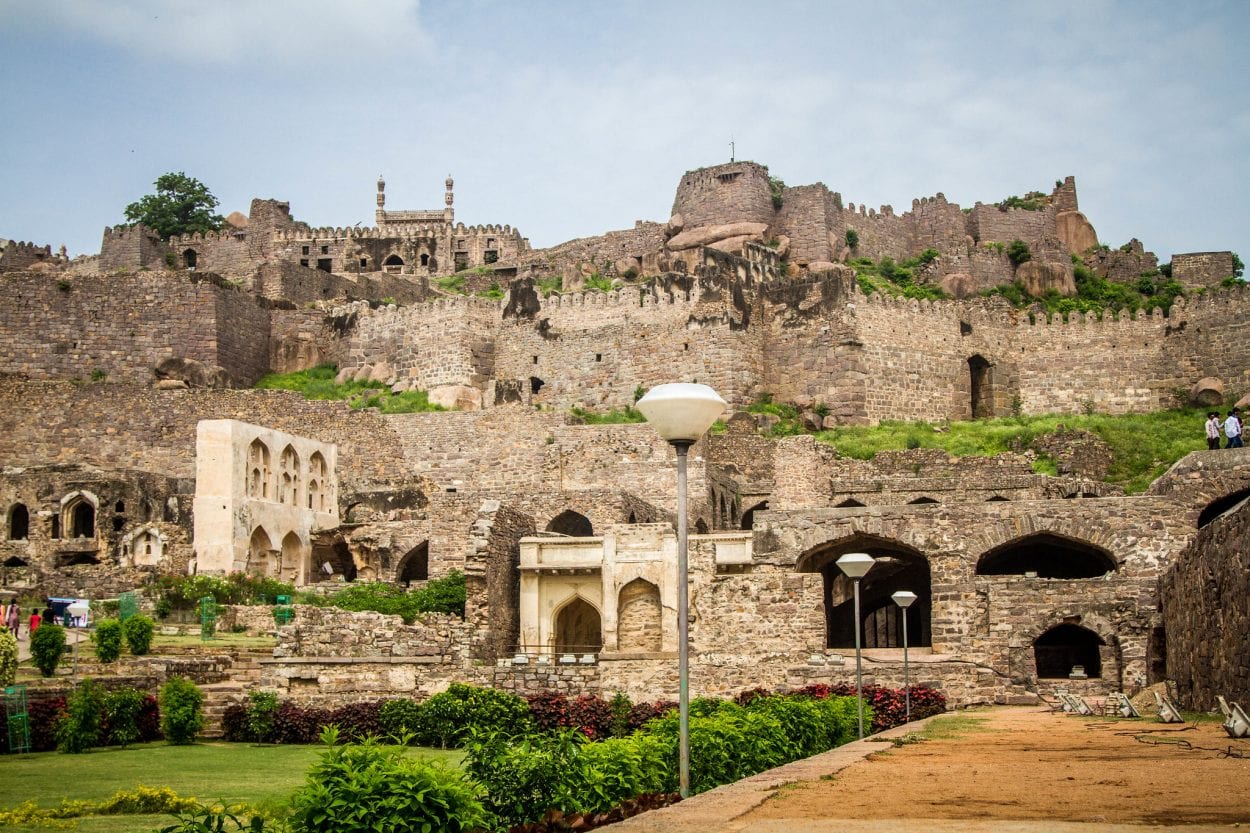 15 Historic Forts From India