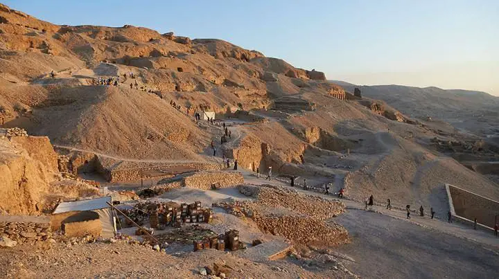 a wooden toe: swiss egyptologists study 3,000-year-old prosthesis