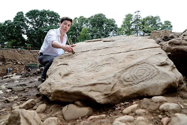 megalithic passage tomb cemetery discovered within brú na bóinne world heritage site