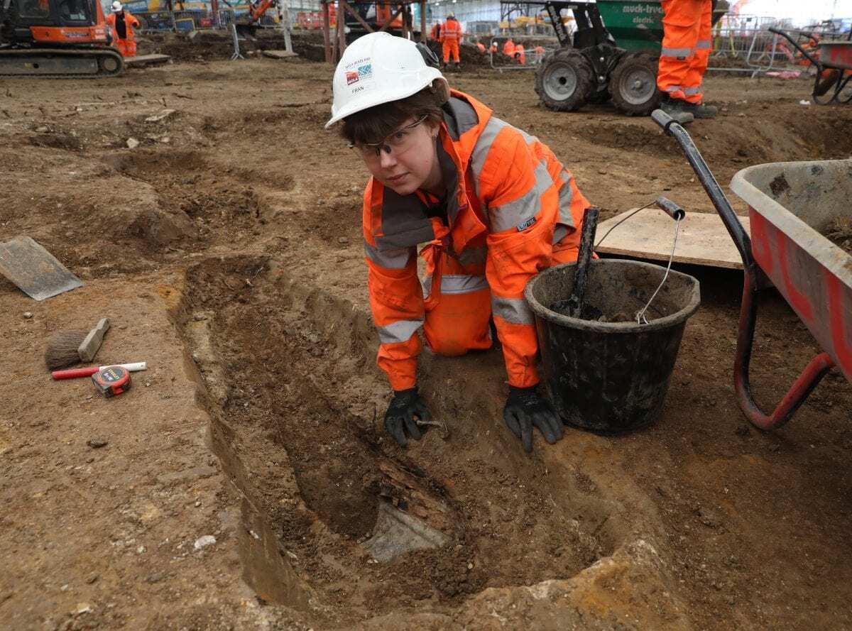 remains of captain matthew flinders discovered at hs2 site in euston