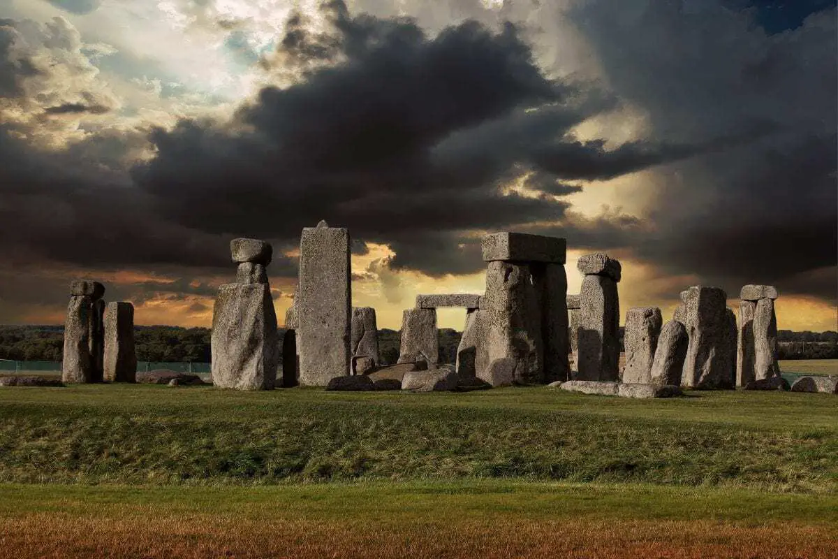 stonehenge may have been built using lard