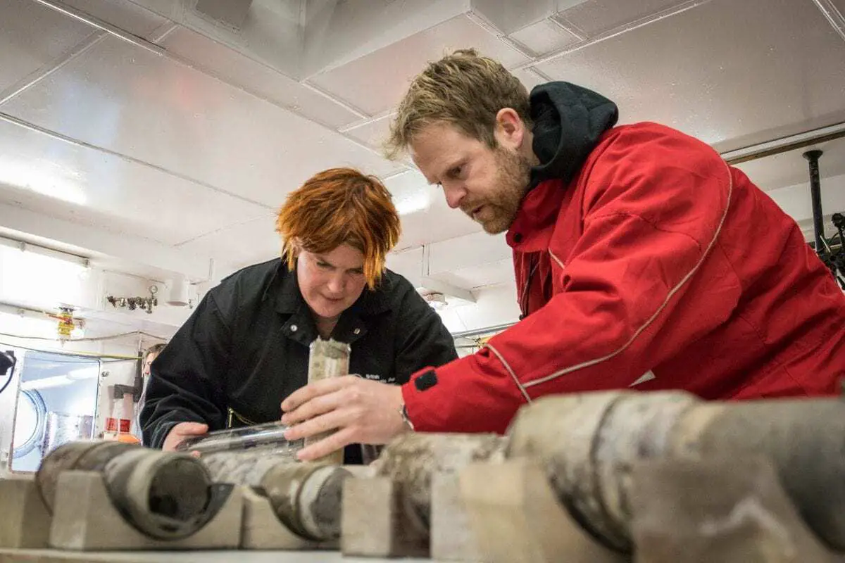 traces of ancient rainforest in antarctica point to a warmer prehistoric world