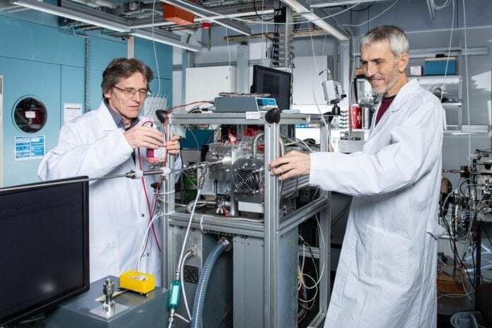 first-time direct proof of chemical reactions in particulates