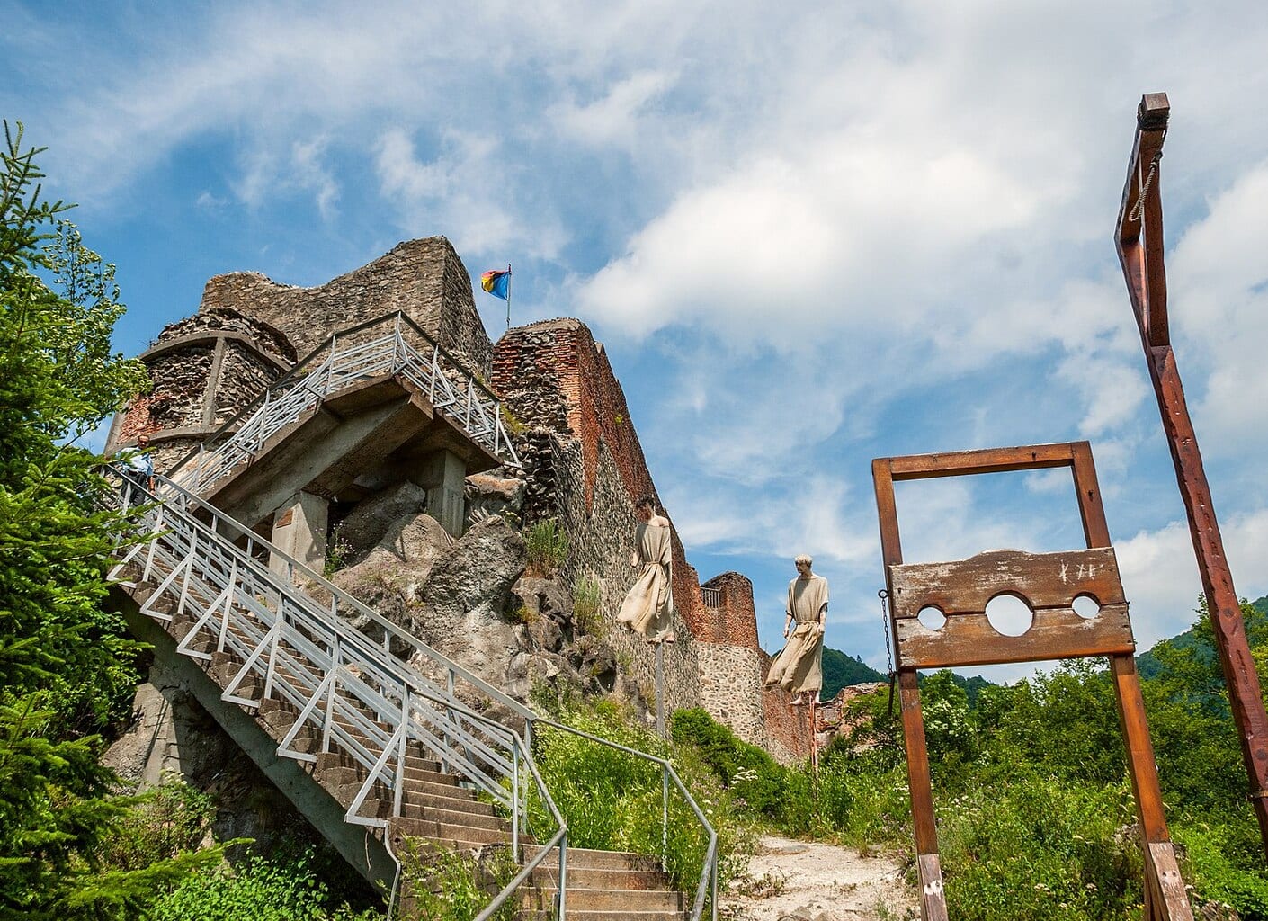 Castle of Vlad III Dracula HeritageDaily Archaeology News