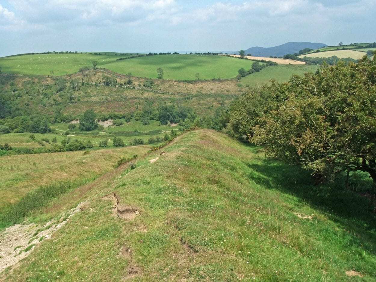 Offa’s Dyke The Giant Earthwork Boundary HeritageDaily