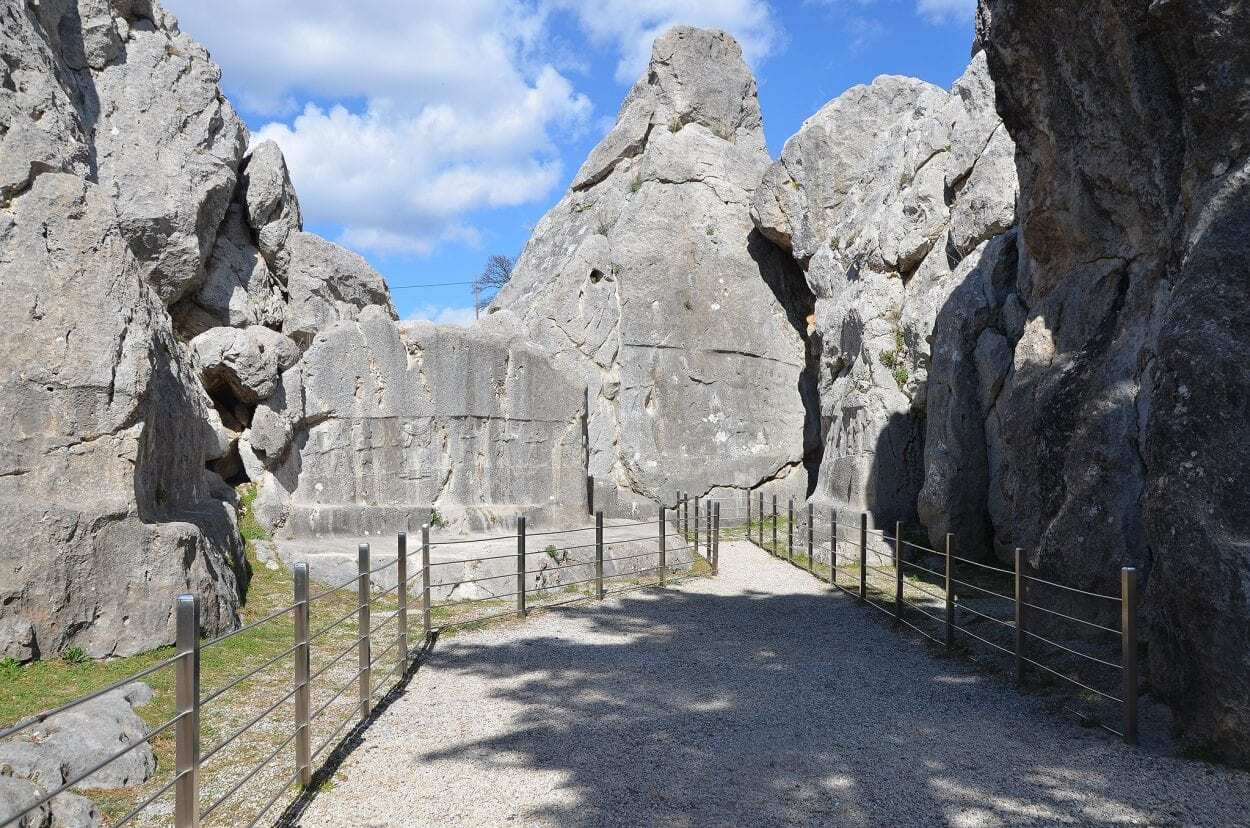 yazılıkaya – the sanctuary of the hittites