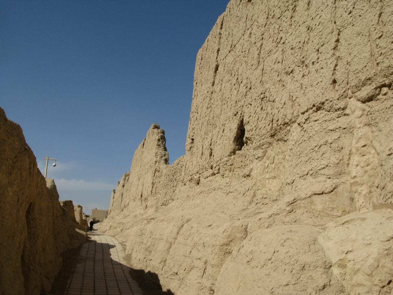 jiaohe – the castle city