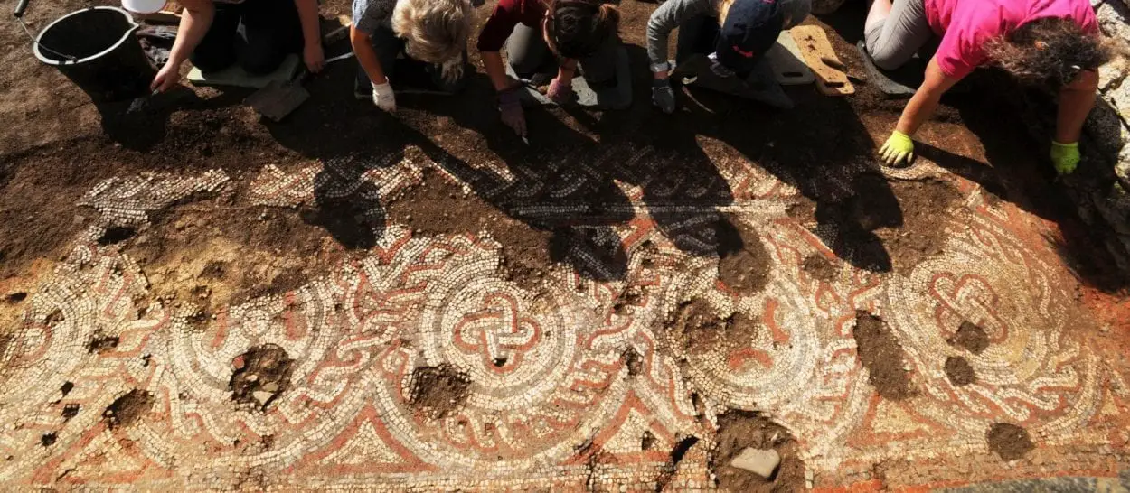 archaeologists find britain’s only 5th century roman mosaic