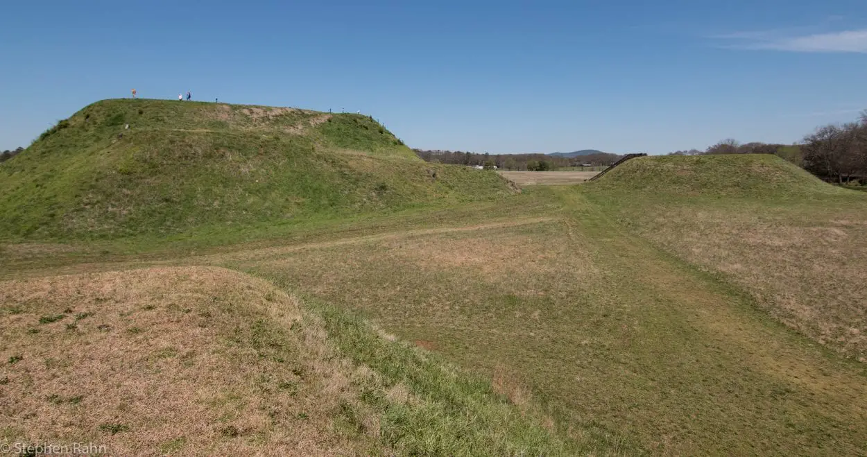 the etowah mounds metropolis of the south appalachian mississippian culture