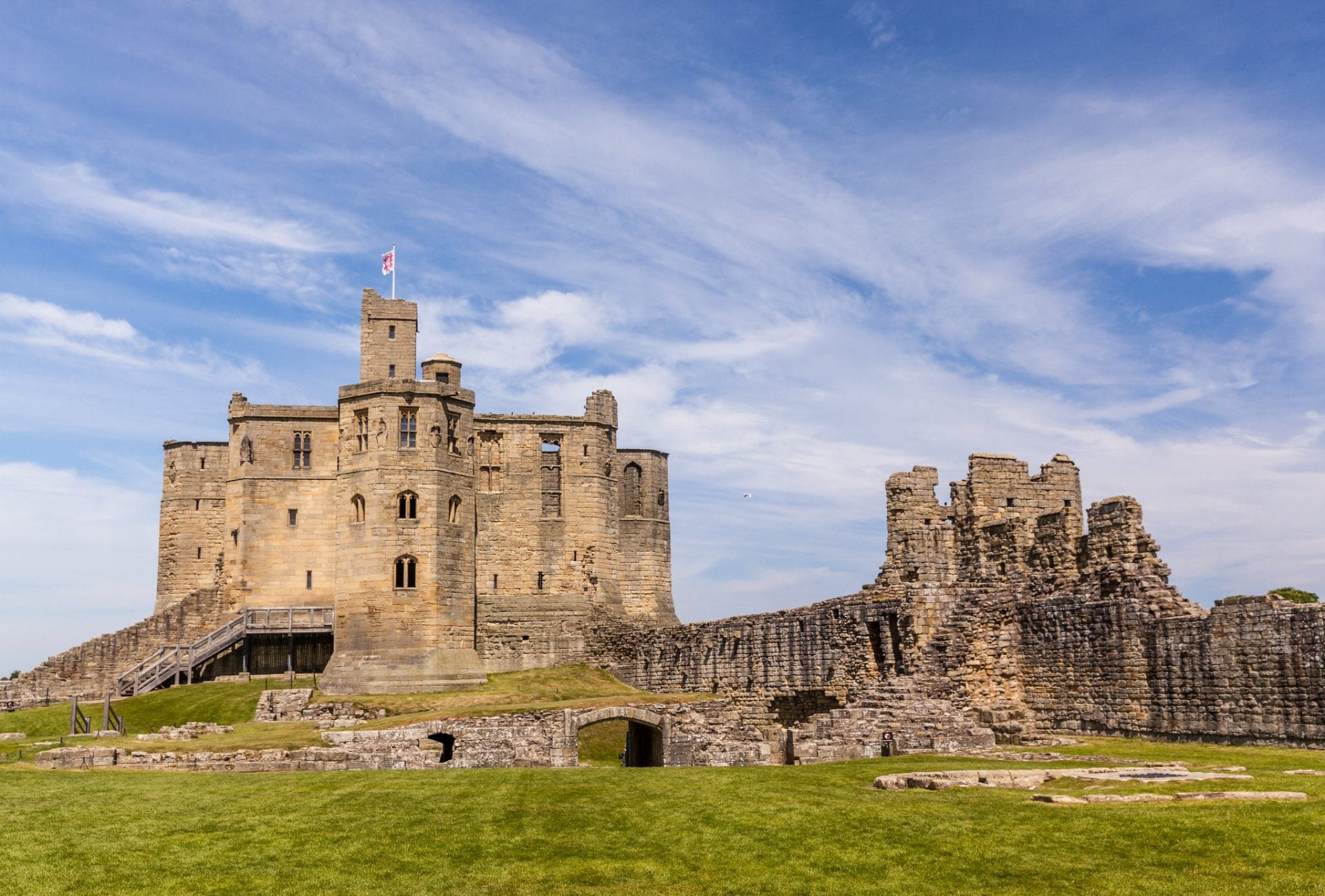 20 Romantic Ruined Castles in England HeritageDaily Archaeology News