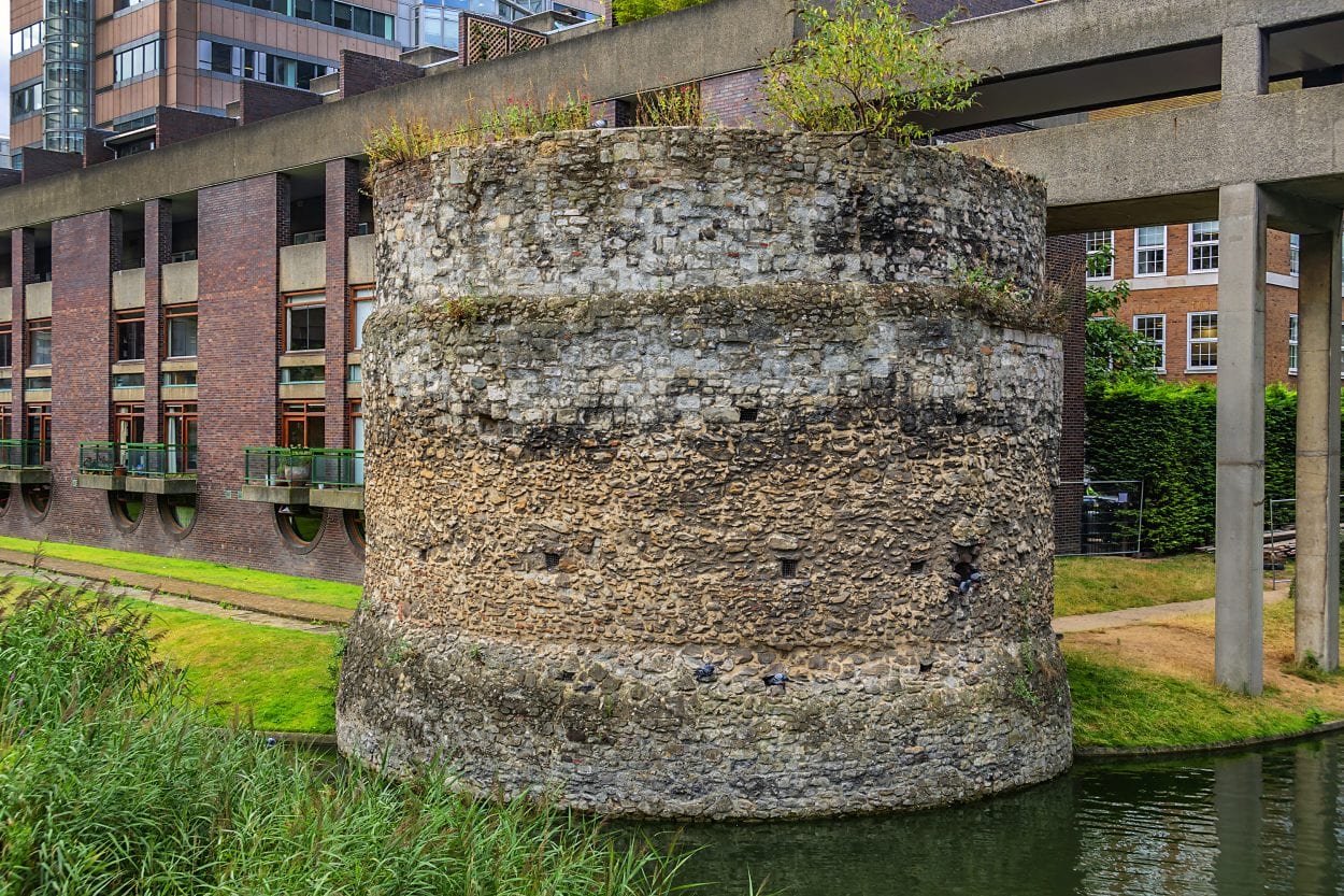 london’s roman fort