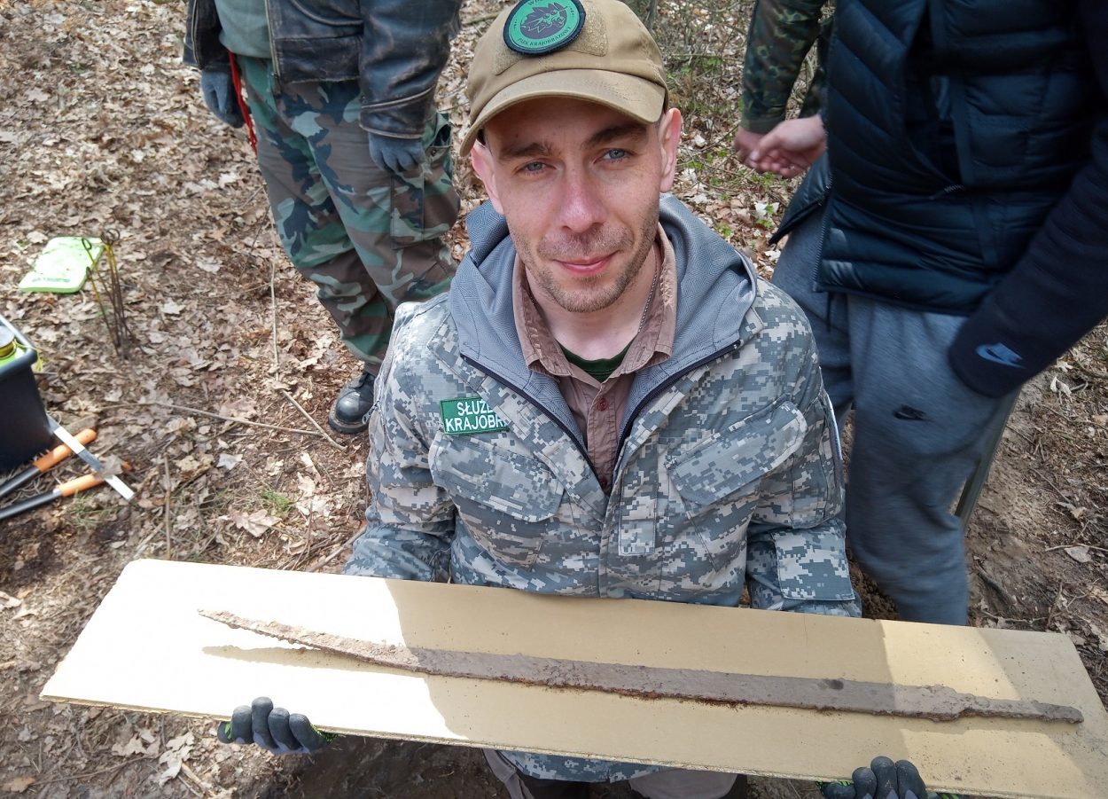 rare langsax fighting blade discovery