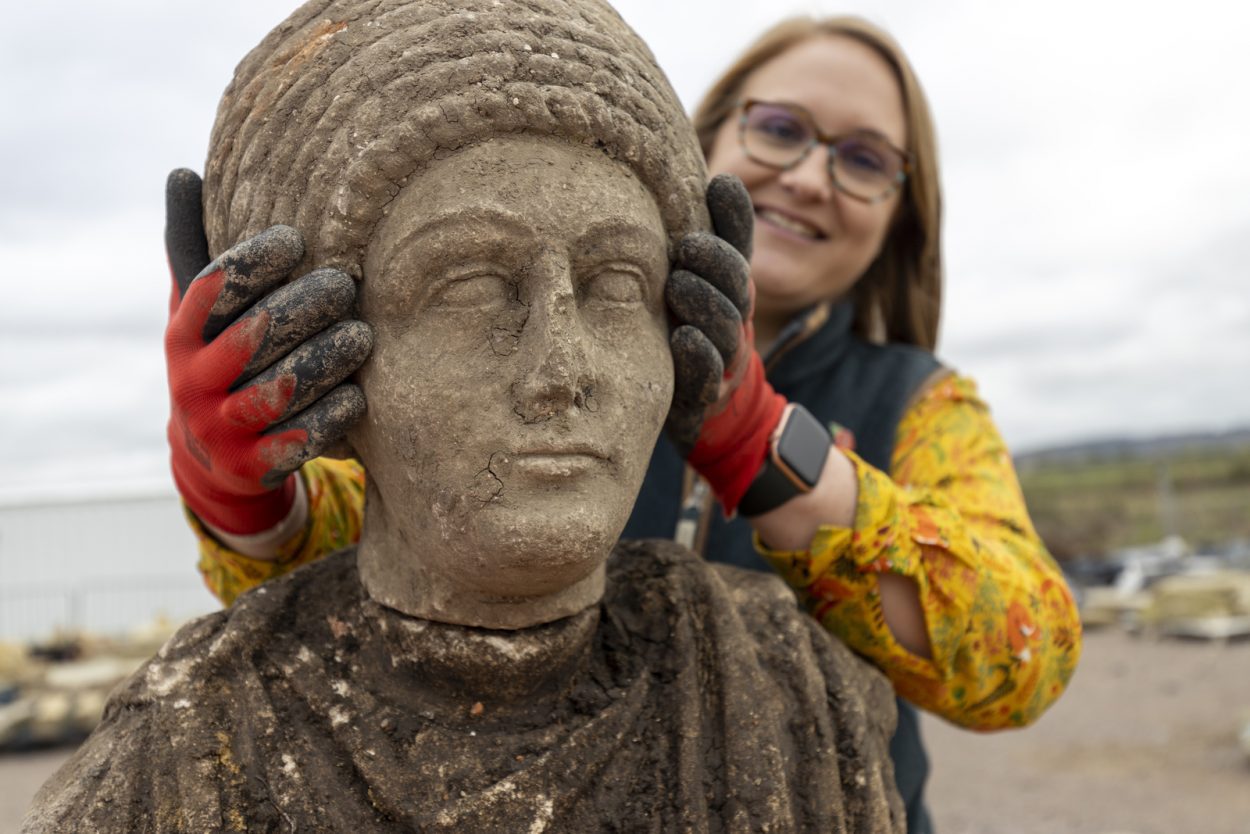 “once-in-a-lifetime” roman statue discovery Artefacts from St Marys Archaeological dig Stoke Mandeville Buckinghamshire 1