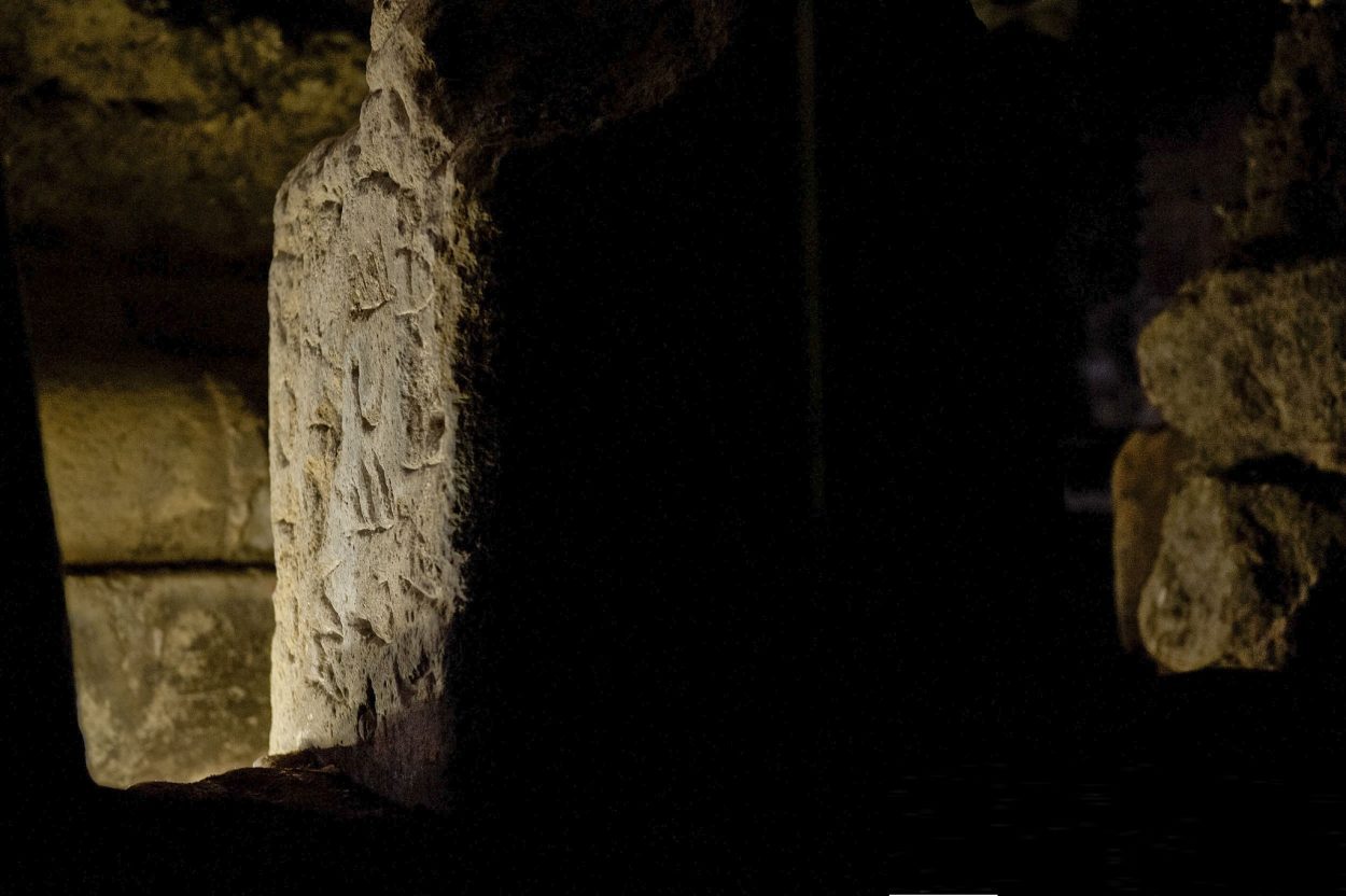 the mysterious lapis niger roman sanctuary lep1