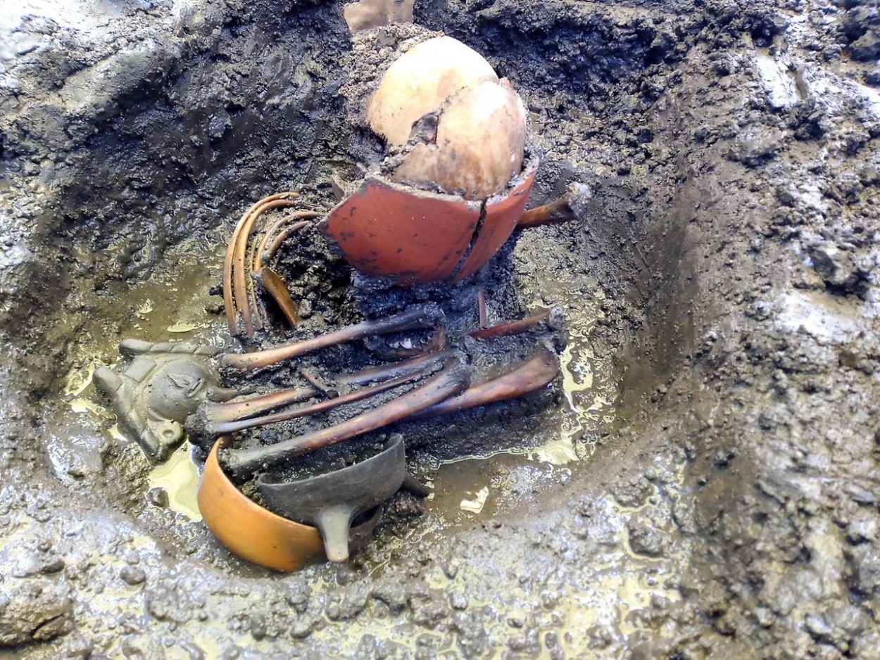 burial2