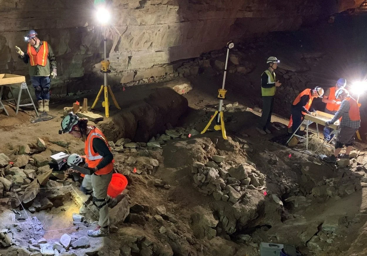 200 years of history found in mammoth cave passageway cave2