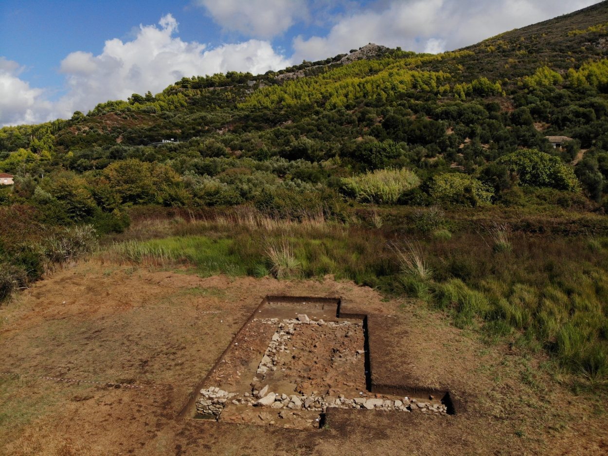 archaeologists may have uncovered the sanctuary of samian poseidon at samicum min11
