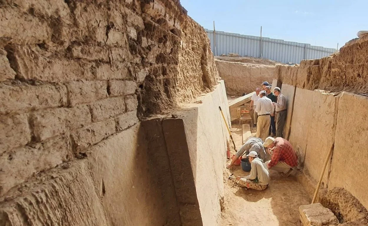 archaeologists uncover 2,700-year-old intricate rock carvings in ancient nineveh NIV2