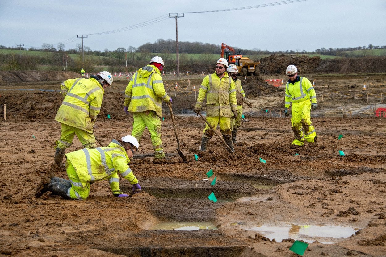 excavations reveal waterlogged remains from iron age MOLA2