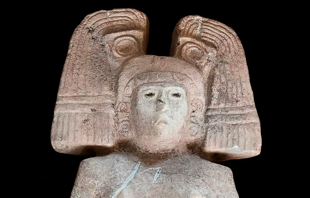 Statue of Amajac ruler found in Veracuz